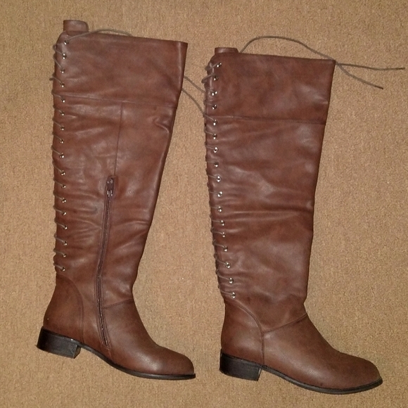 Monroe and Main Brittany Lace-Up Boot - Picture 2 of 3